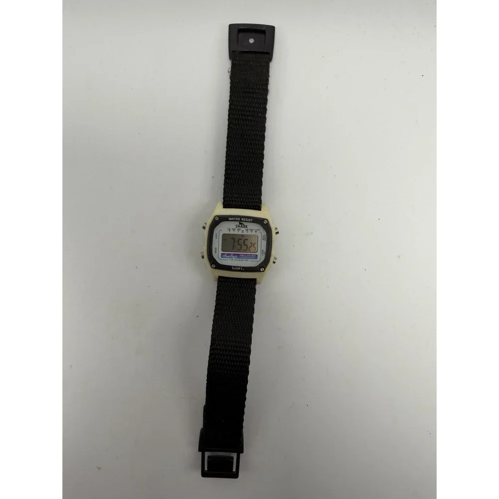 Freestyle Shark Vintage Ladies Watch New Battery 29MM 7